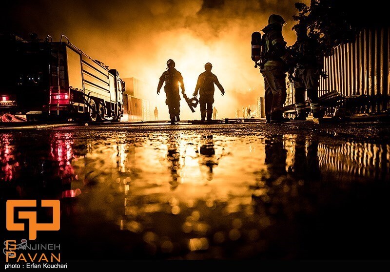 آتش سوزی انبار کالا در کیلومتر 14 جاده مخصوص کرج – 14 تیر 1400